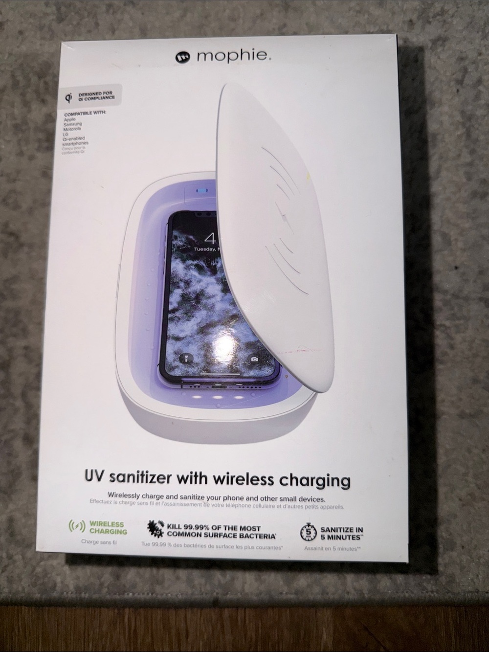 mophie UV Sanitizer & Wireless Charger - White with Purple Interior